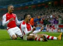 Kieran Gibbs Alexis Sanchez Arsenal