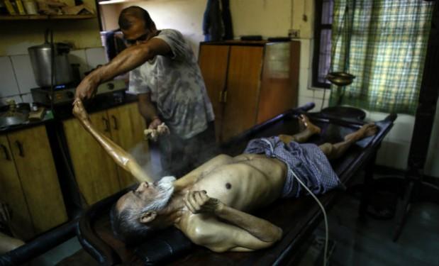 40 years after Bhopal gas tragedy, toxic waste shifted through green corridor Bhopal Gas Tragedy