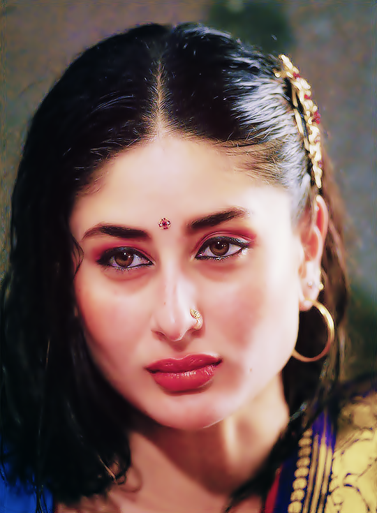 Kareena Kapoor Khan in Aishwarya Rai Bachchan, Kareena Kapoor Khan, Rani Mukerji and Other Actresses who became Hookers On-Camera