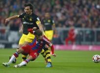 Mats Hummels Borussia Dortmund Thomas Muller Bayern Munich