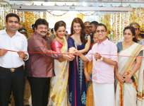Prabhu, Manju Warrier and Aishwarya Rai inaugurating Kalyan Jewellers showroom in Kerala.