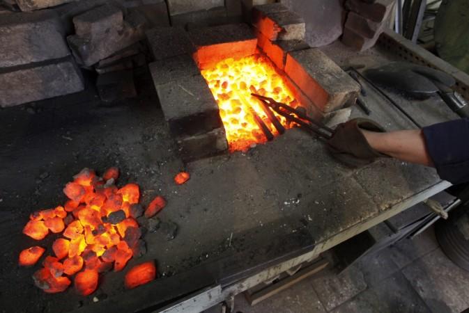 Indian man describes how he tortured his daughter's rapist with hot tongs before killing him. Man tortured his daughter's rapist with hot tongs before killing him