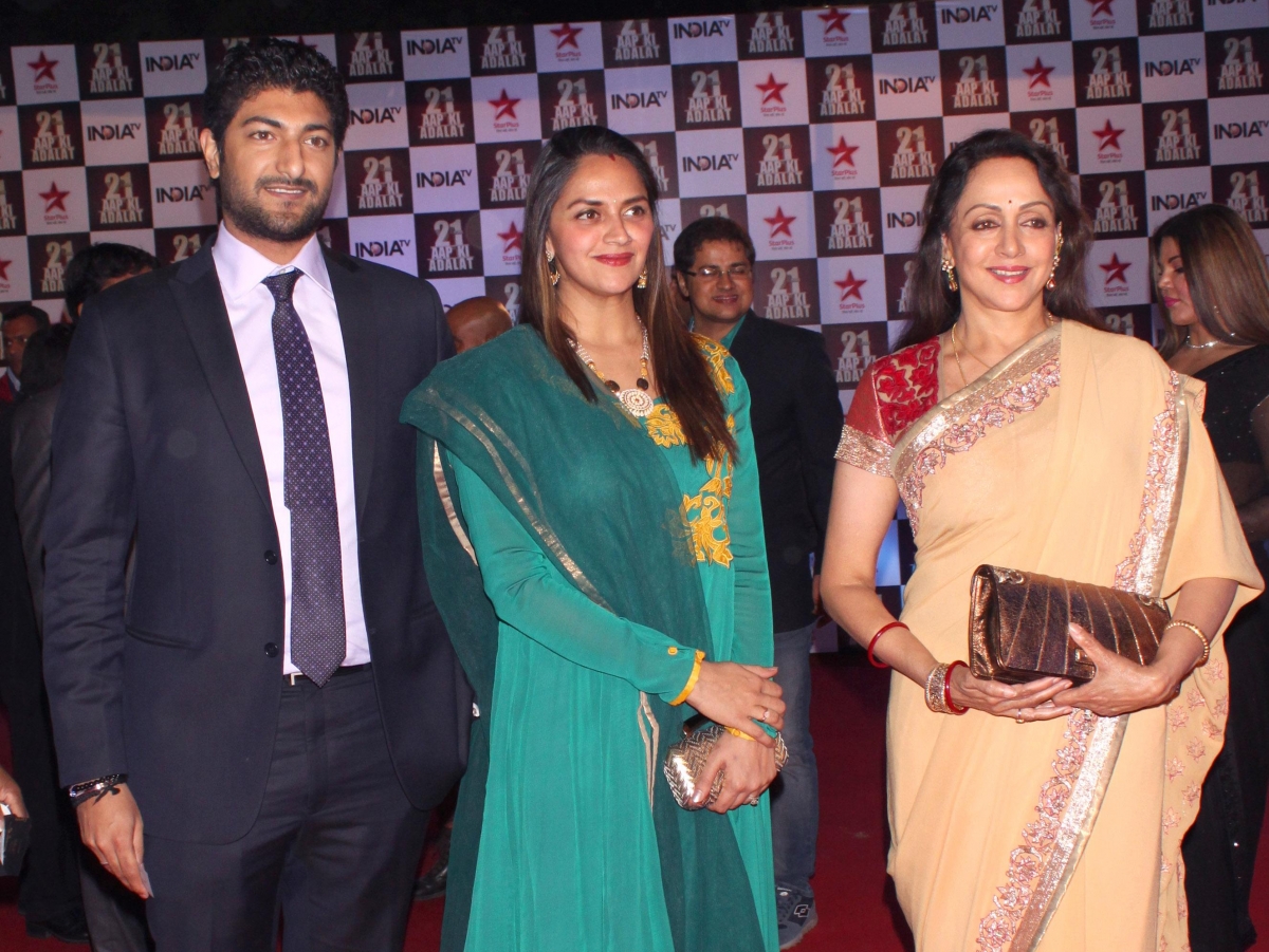 'Aap Ki Adalat' completes 21 Years; PM Narendra Modi, Rani Mukerji, Shilpa Shetty and Other Big Personalities Attend Salman, SRK, Aamir's Special Episode