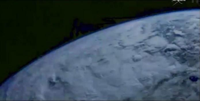 Orion sends back image of earth Orion sends back image of earth