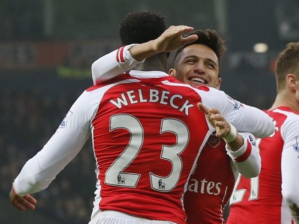 Alexis Sanchez believes Arsenal have the quality to consistently win trophies Alexis Sanchez Danny Welbeck Arsenal