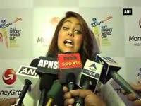 fans-throng-new-delhi-to-catch-glimpse-of-icc-world-cup-trophy