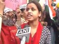 aap-workers-protest-outside-rajnath-singhs-residence-demand-action-in-uber-cab-rape-case