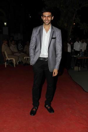 Kartik Tiwari Priyanka Chopra, Sonakshi Sinha, Ayushmann Khurrana and Other Celebs Attend Launch of Vikram Phadnis' Store