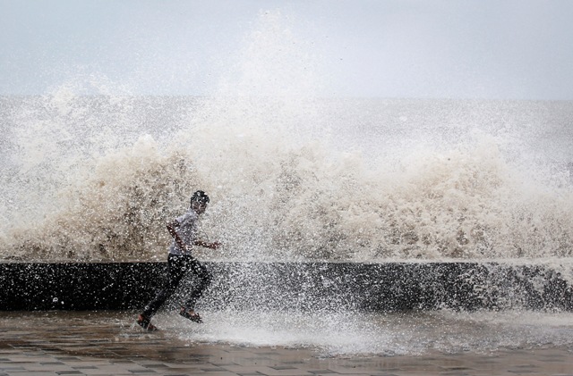 Mumbai High Tide
