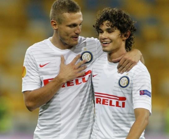 Arsene Wenger turned down the chance to bring Nemanja Vidic (L) back to the English Premier League Nemanja Vidic Dodo Inter Milan