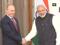 vladimir-putin-meets-modi-at-hyderabad-house