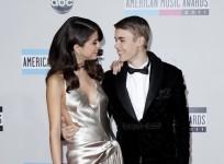 Selena Gomez Wants a Promise Ring to Get Back with Justin Bieber?