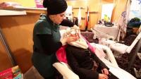 as-war-rages-some-syrian-women-look-to-keep-up-appearances