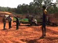 maoists-torch-vehicles-at-mining-belt-in-jharkhand