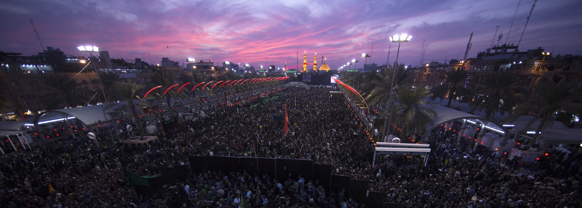 Shi'ite Muslim pilgrims gather as they commemorate Arbain (Arbaeen) in Kerbala, southwest of Baghdad December 12, 2014. Shi'ite Muslim pilgrims gather as they commemorate Arbain (Arbaeen) in Kerbala, southwest of Baghdad December 12, 2014.