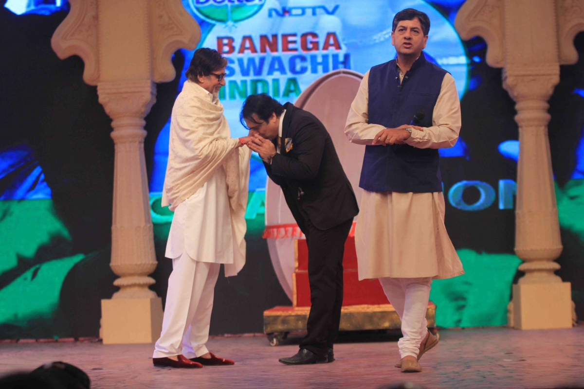 Govinda and Amitabh Bachchan during Banega Swachh India Cleanathon event