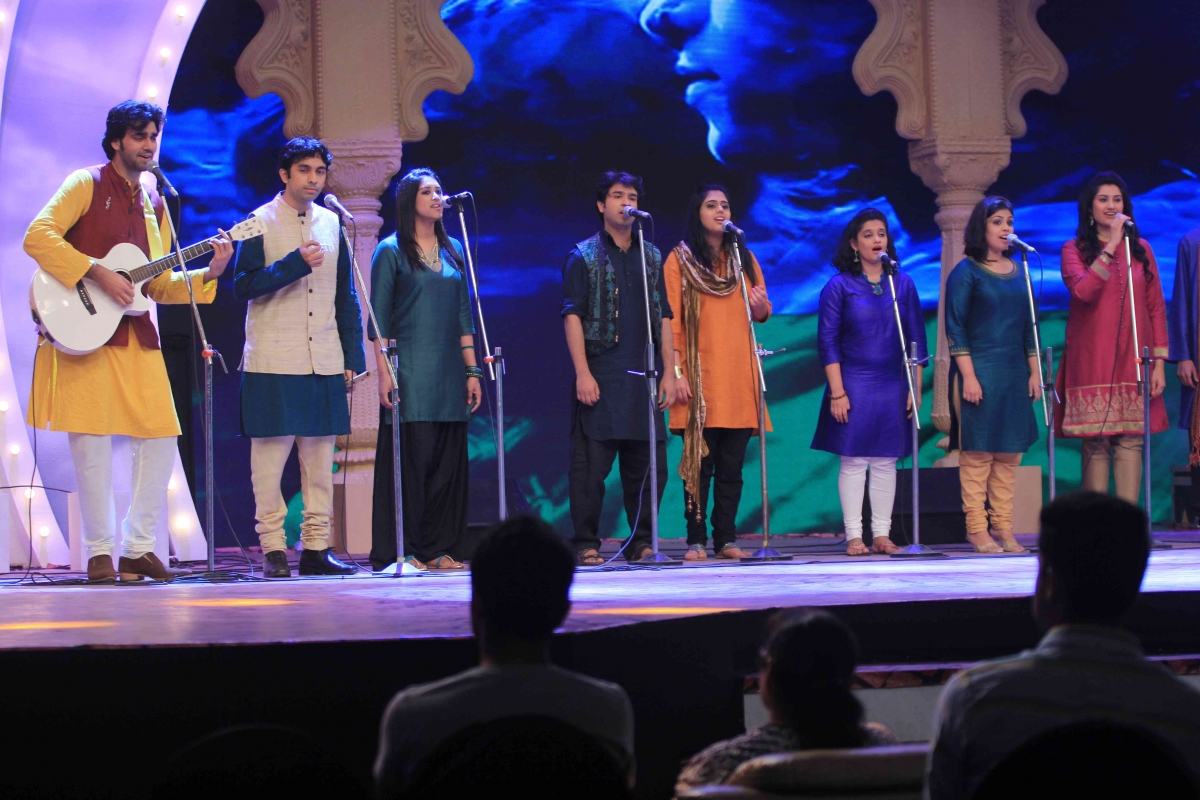 AR Rahman KM Choir Singing Vande Mataram