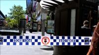 hostages-held-inside-sydney-cafe-islamic-flag-held-up