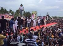 Vijay at 'Kaththi' 50-Day Celebration
