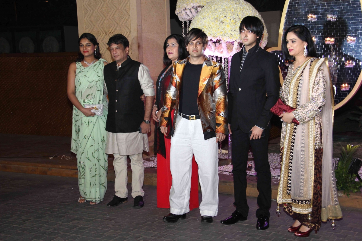 Yash Birla, Padmini Kolhapure