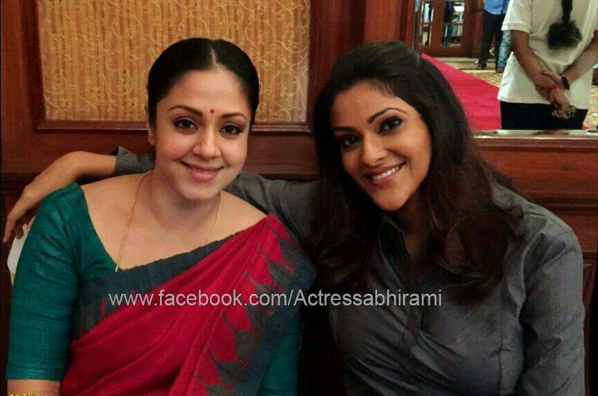 Abhirami and Jyothika at the shooting location of Abhirami