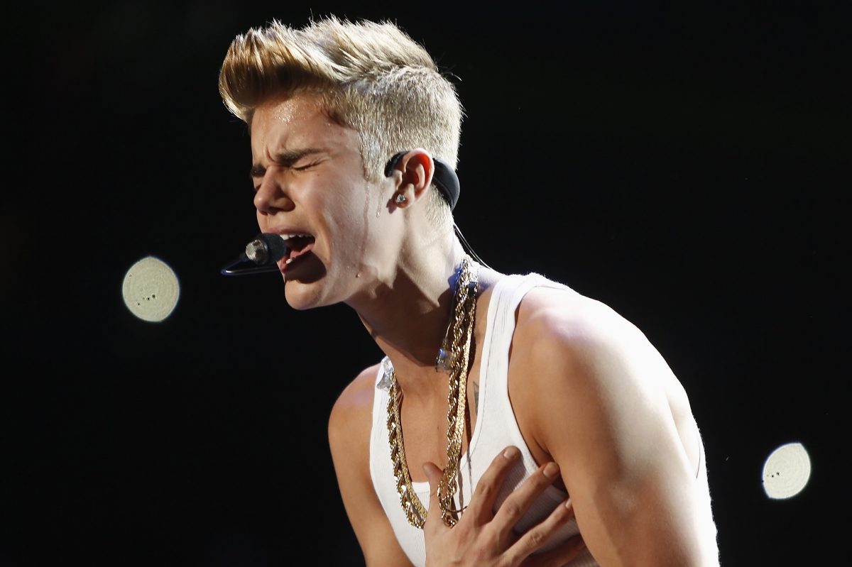 Justin Bieber broke down during his live concert at Ohio, United States. Justin Bieber