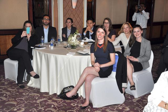Stanford University students Shah Rukh Khan speaking with Stanford University students