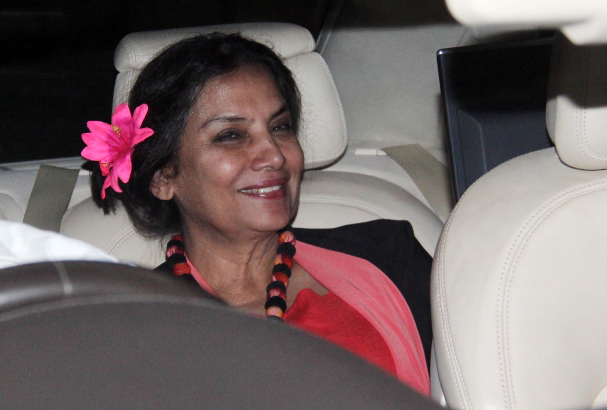 Shabana Azmi Aamir Khan, Anushka Shrama hosts Special Screening of 'PK'