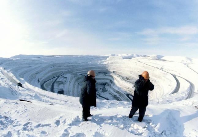 Bizarre Russian rock contains 30,000 diamonds 