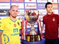 ISL Final Trophy Iain Hume Kerala Blasters Luis Garcia Atletico de Kolkata
