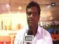 people-throng-cake-show-in-bengaluru-ahead-of-christmas
