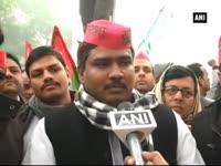 janata-parivar-protests-against-govt-in-delhi-for-not-addressing-national-issues