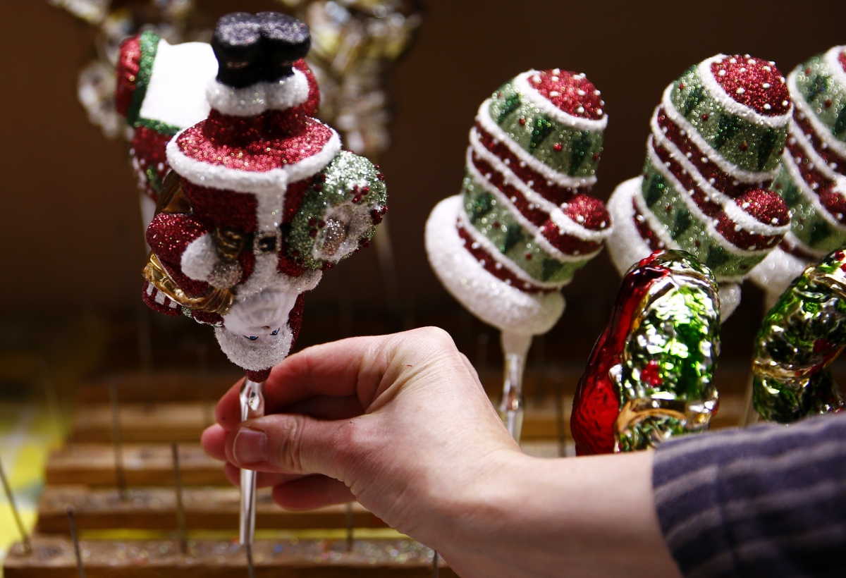 Apple's holiday gift guide is out