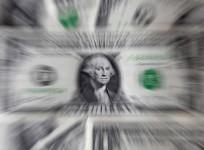 US$