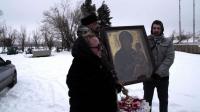 russian-icon-is-brought-to-donbass-region-to-protect-rebels