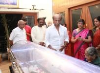 Rajinikanth, Vairamuthu Paying Last Respects to K Balachander