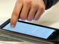 E-Reading During Bedtime Can Leave You Sleepless