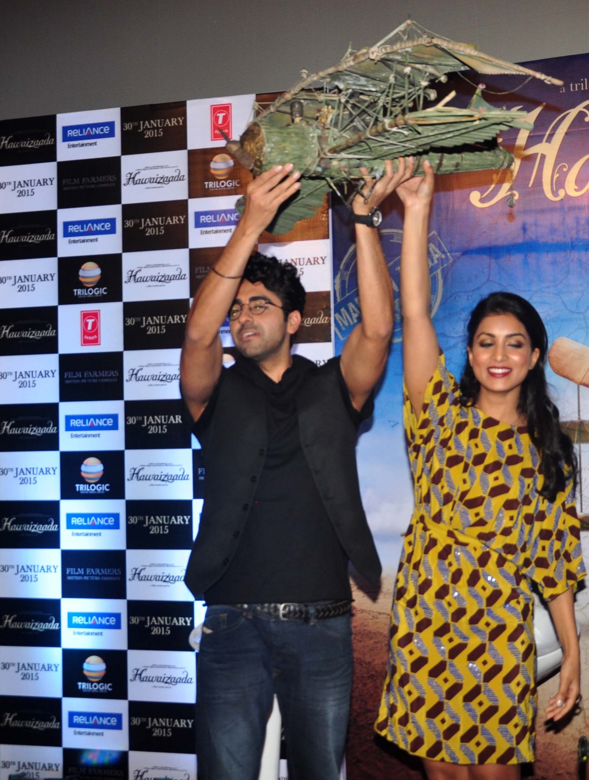 Ayushmann Khurrana, Pallavi Sharda at trailer launch of 'Hawaizaada' Ayushmann Khurrana, Pallavi Sharda at trailer launch of 'Hawaizaada'