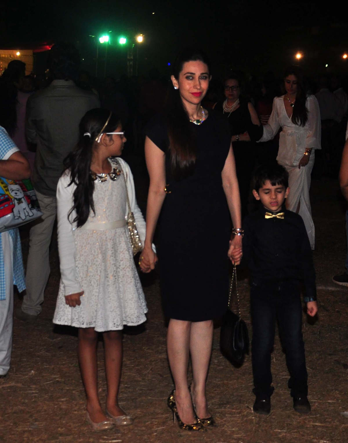 Kareena Kapoor Khan, Genelia D'Souza, Riteish Deshmukh Attends Christmas Midnight Mass