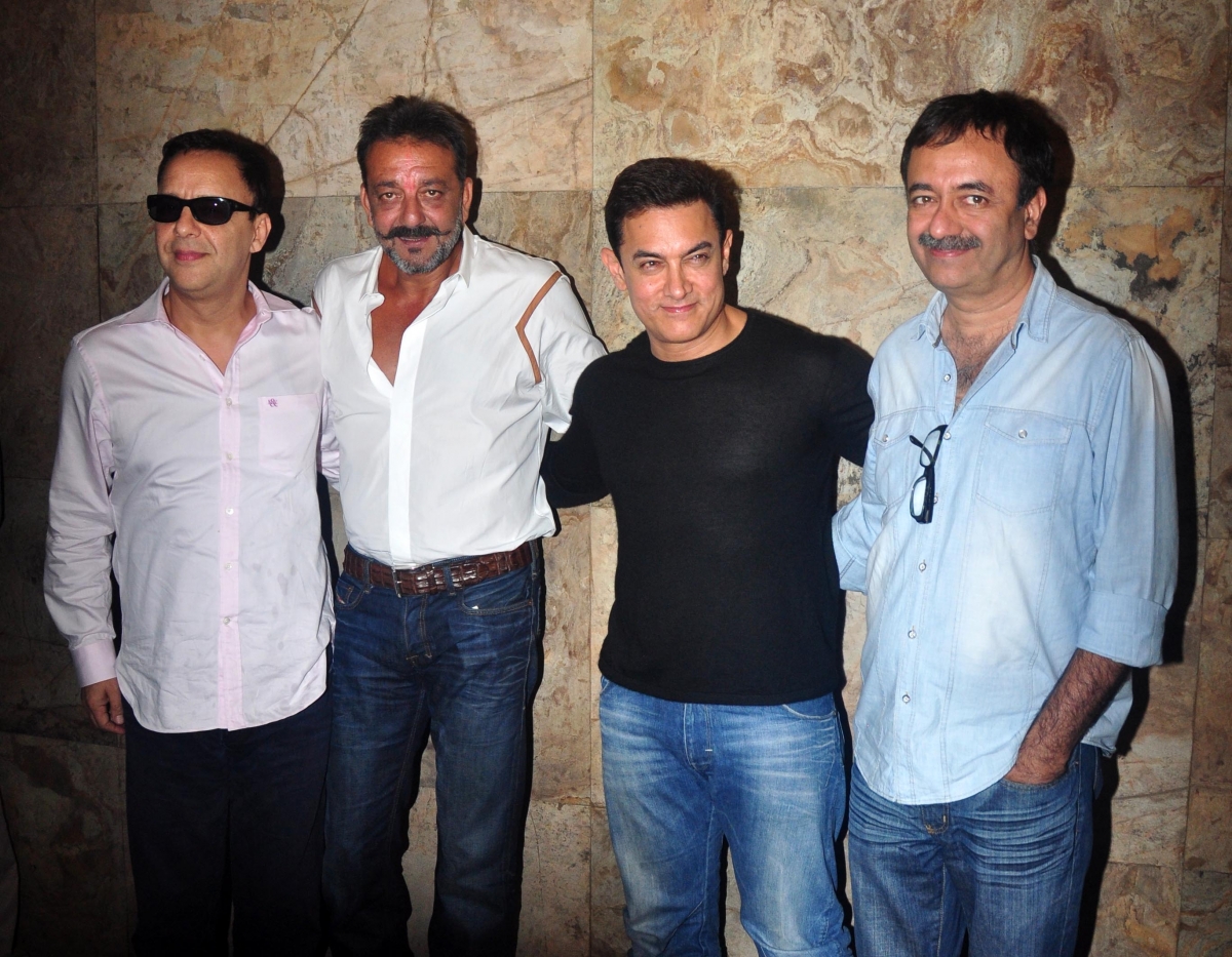 Sanjay Dutt Out on Parole; Rajkumar Hirani hosts Special Screening of 'PK' for Him Sanjay Dutt Out on Parole; Rajkumar Hirani hosts Special Screening of 'PK' for Him