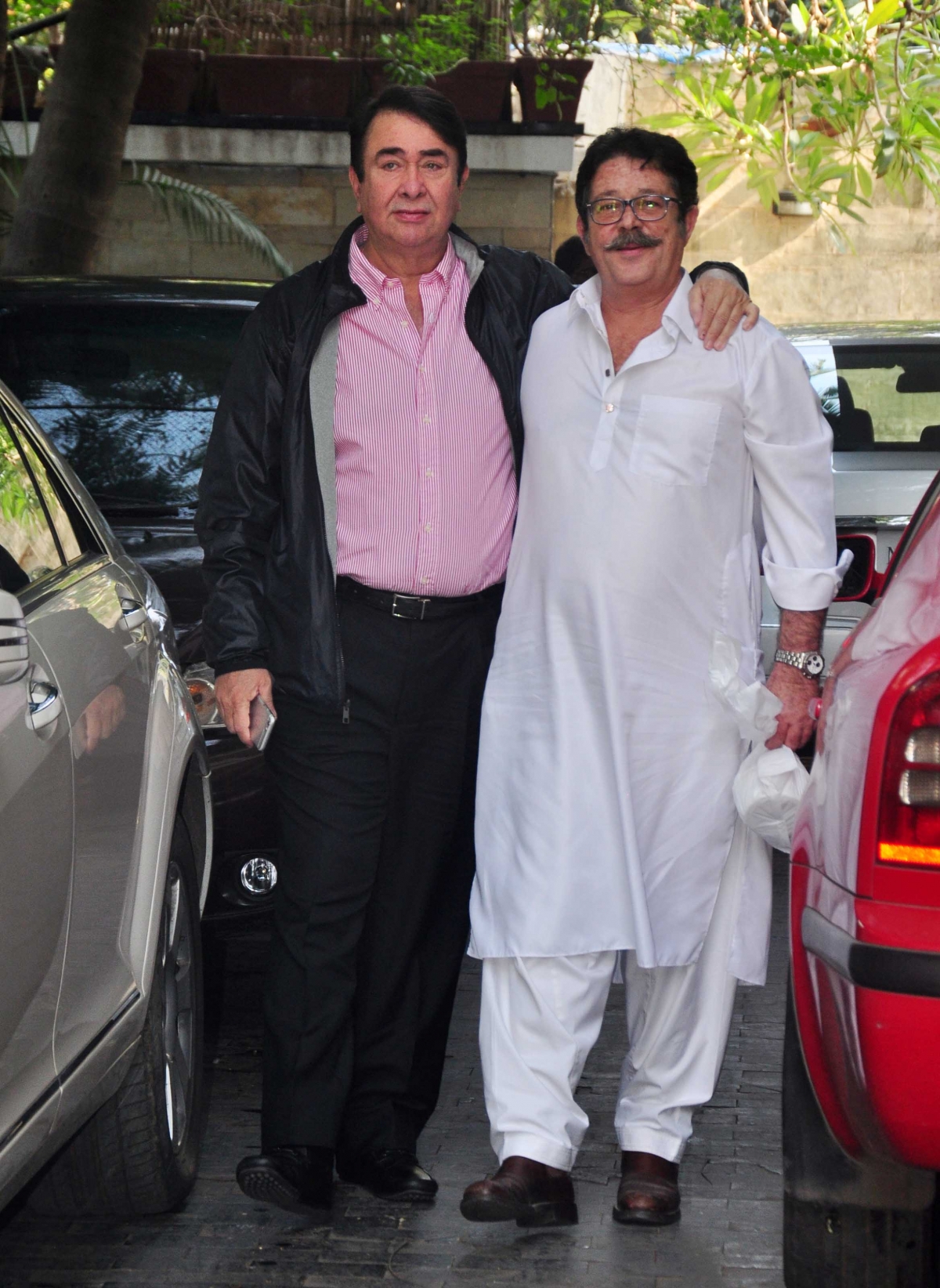 Kapoor Family Under One Roof; Ranbir, Kareena, Karisma attends Annual Christmas Lunch