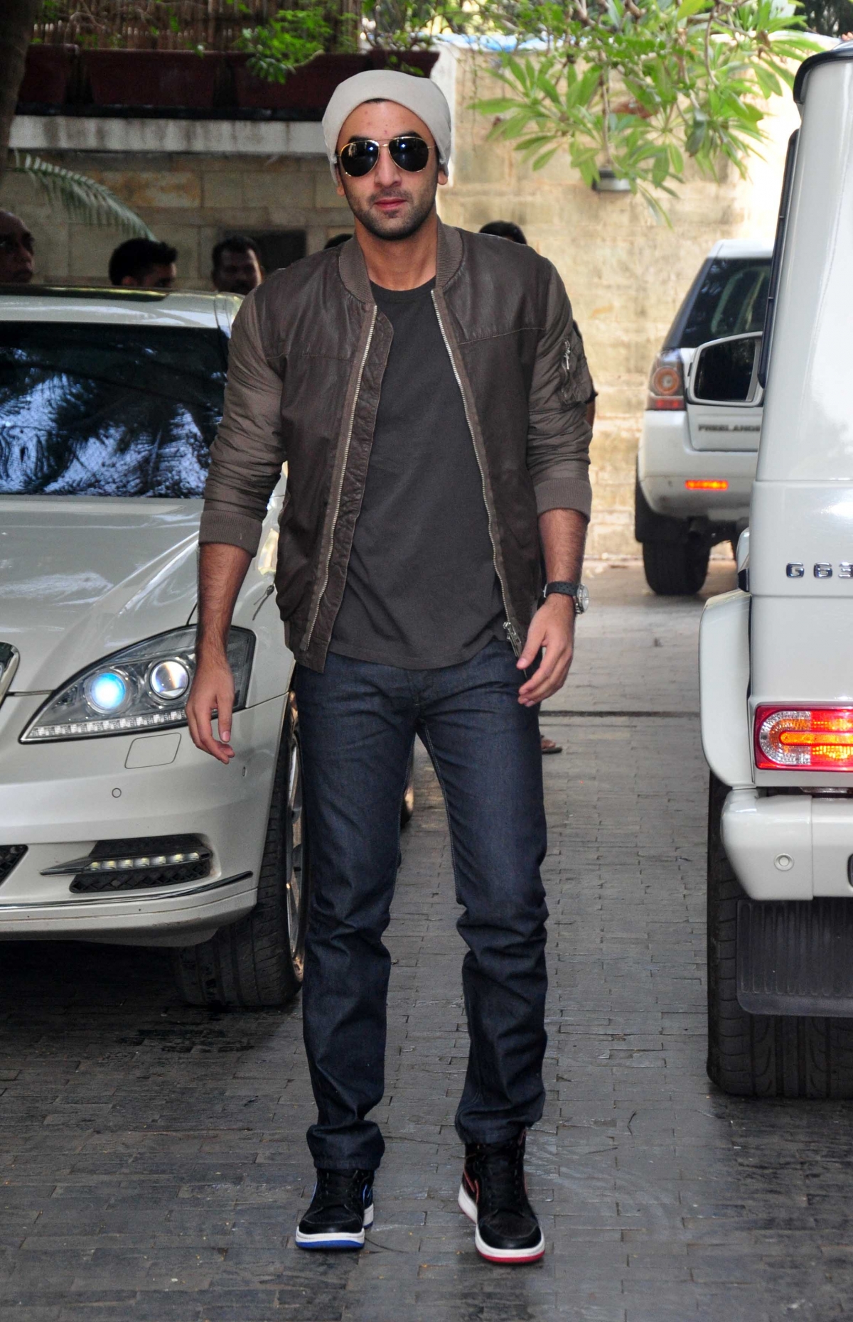 Kapoor Family Under One Roof; Ranbir, Kareena, Karisma attends Annual Christmas Lunch