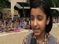 it-happens-hundreds-of-students-take-part-in-yogathon