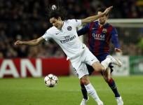 Edinson Cavani PSG Marc Bartra Barcelona