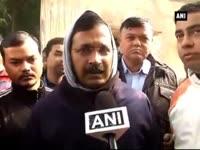 iit-delhi-director-resigns-alleging-govt-pressure-politicos-condemn