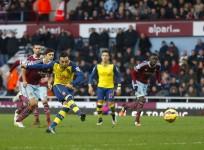 Santi Cazorla Arsenal West Ham