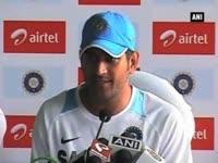 fans-urge-dhoni-not-to-retire-from-test-format