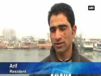 kashmirs-famed-dal-lake-freezes-as-temperature-dips