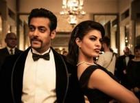 Salman Khan faces wrath from Tamil protesters for campaigning for President Mahinda Rajapaksha.