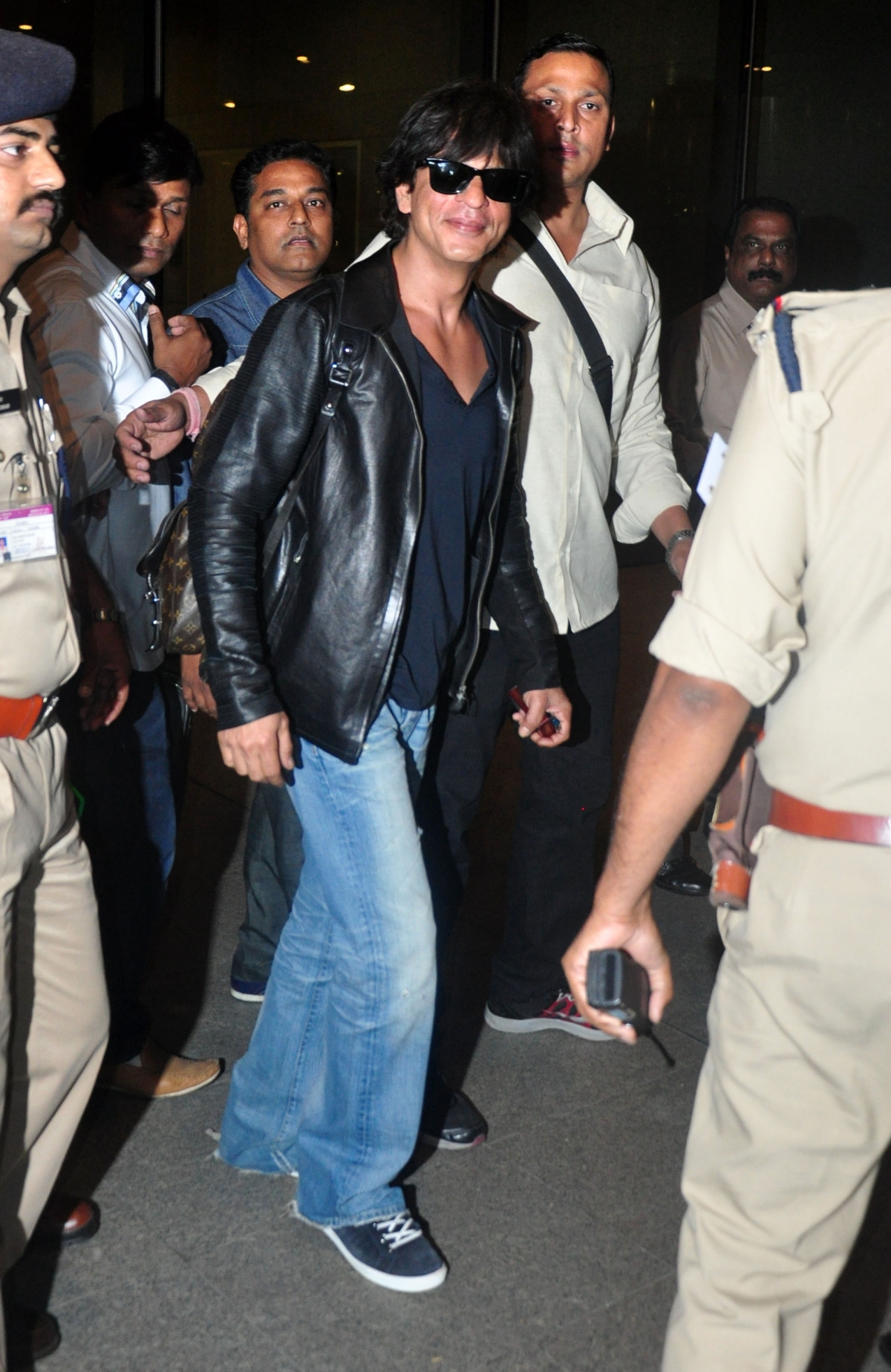 Shah Rukh Khan Celebs spotted at Mumbai Airport